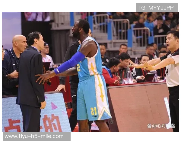 湾区主持人分析勇士三老出场表现依旧难阻球队连败困境